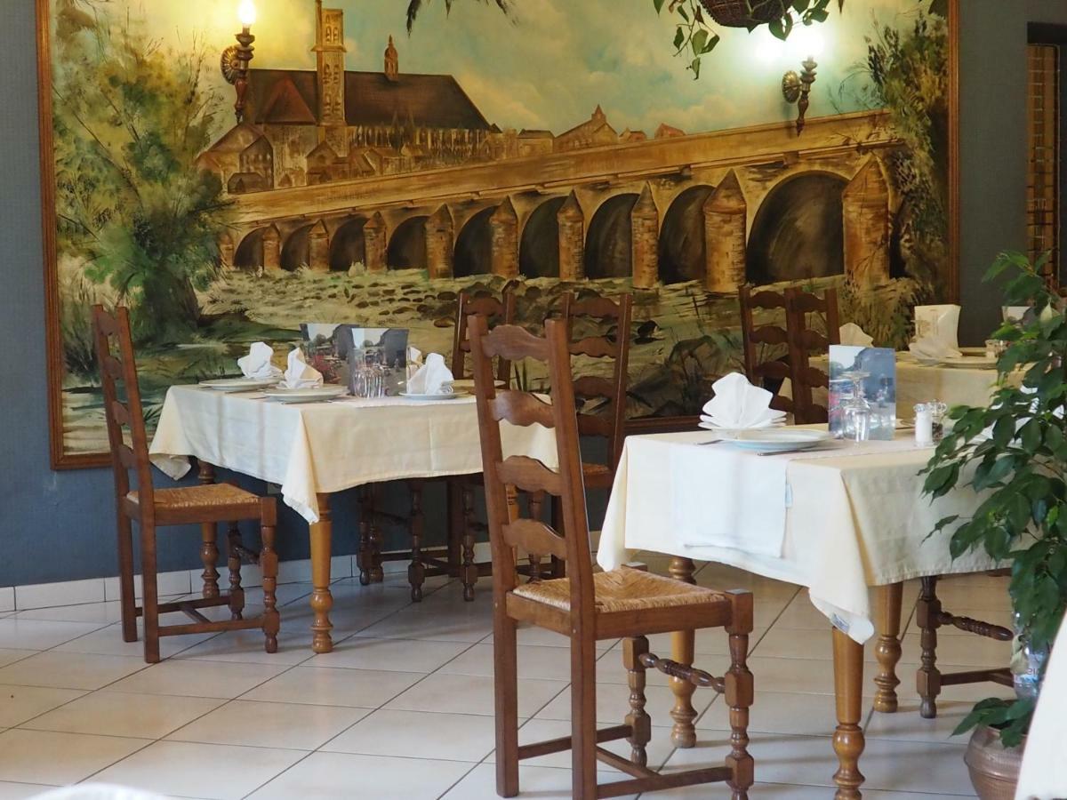 Hotel Restaurant La Manse Dornecy المظهر الخارجي الصورة